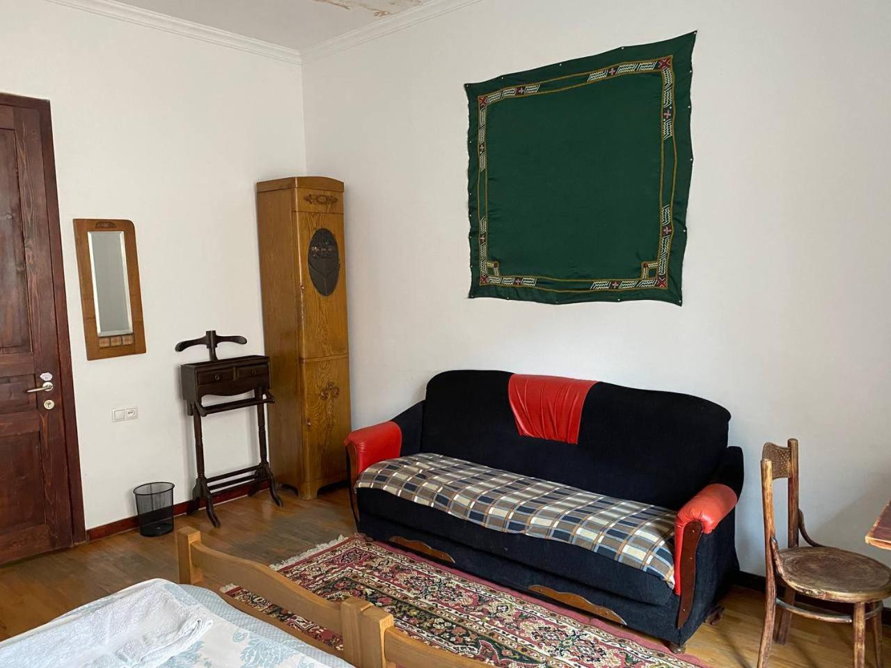 Albergue Diwan Tiflis Habitación foto
