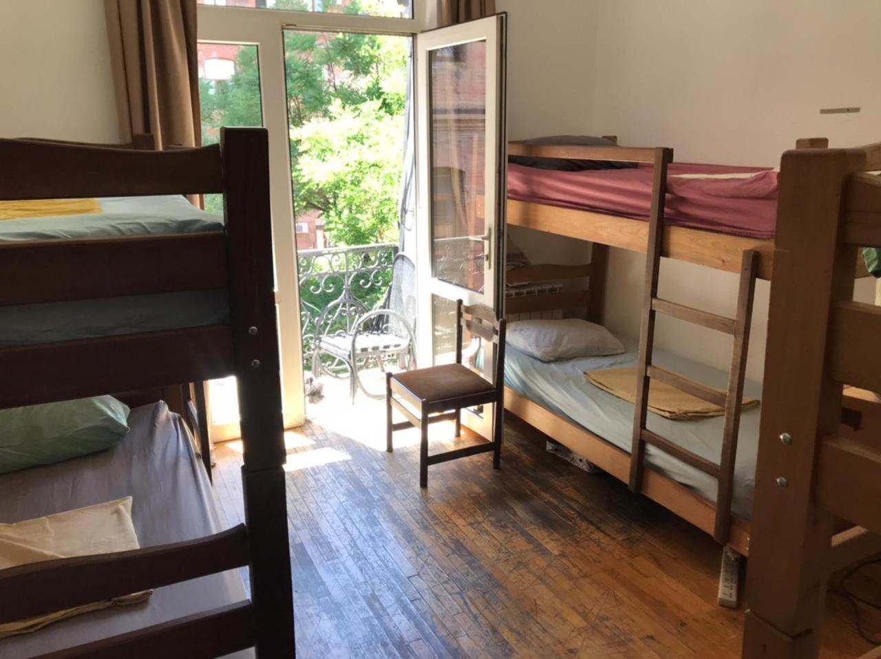 Albergue Diwan Tiflis Habitación foto