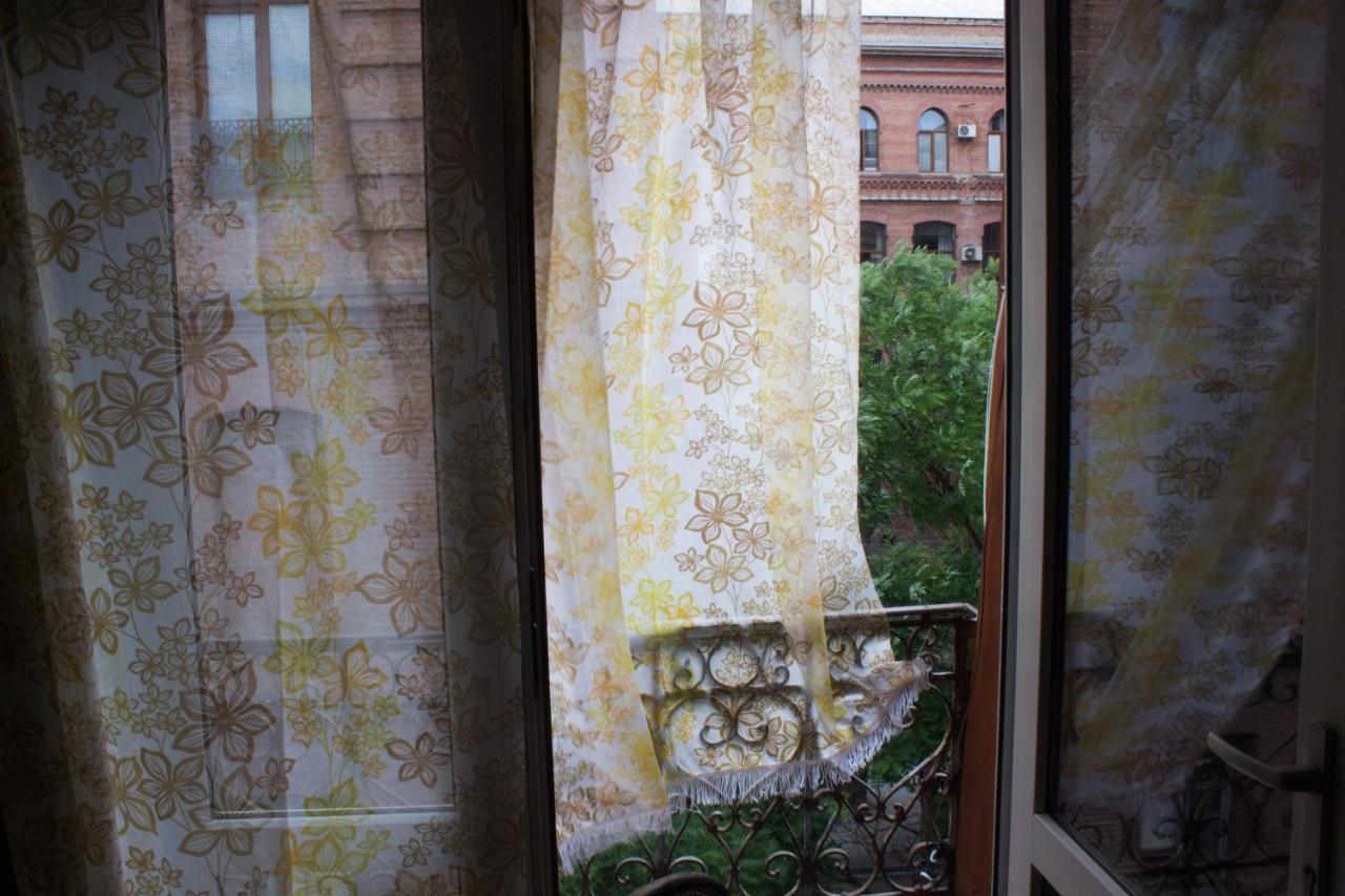 Albergue Diwan Tiflis Exterior foto