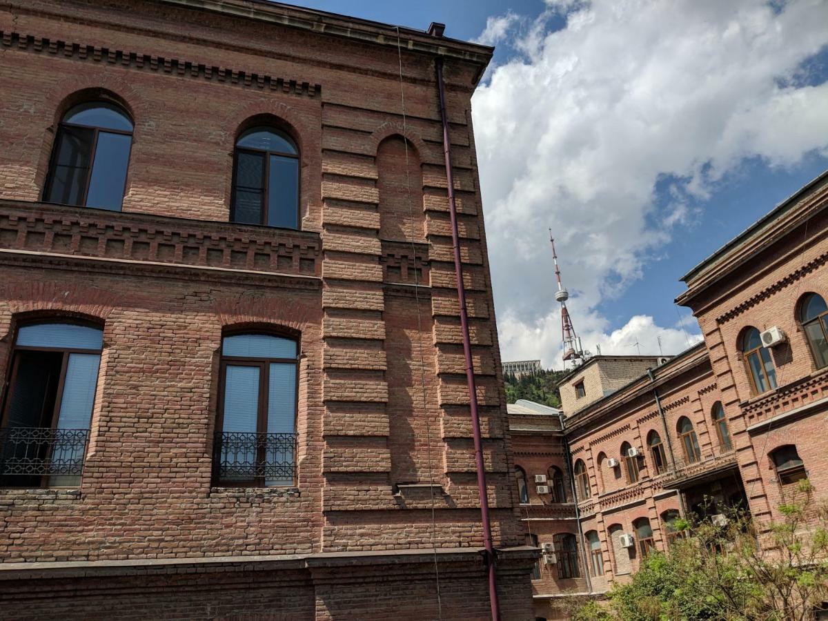 Albergue Diwan Tiflis Exterior foto